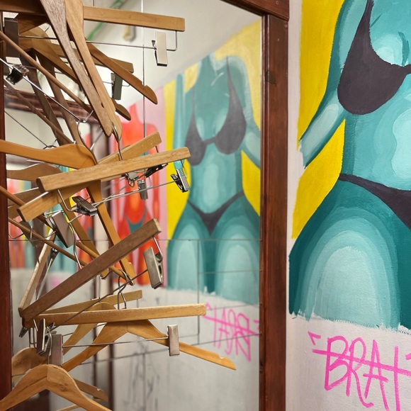 Wholesale Wooden Hangers - Picture 3 of 3